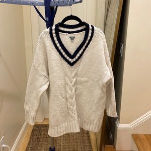 Aerie cozy white sweater with navy trim size M